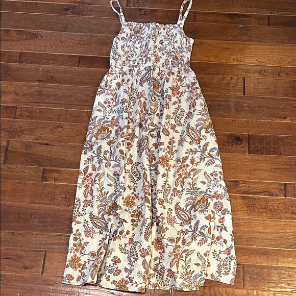 Old Navy Dresses & Skirts - OLD NAVY Floral Maxi Dress in Cream with floral pattern